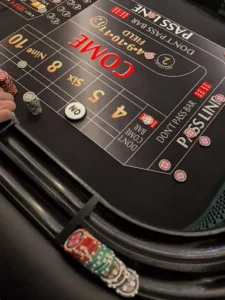 become a casino dealer in Las Vegas